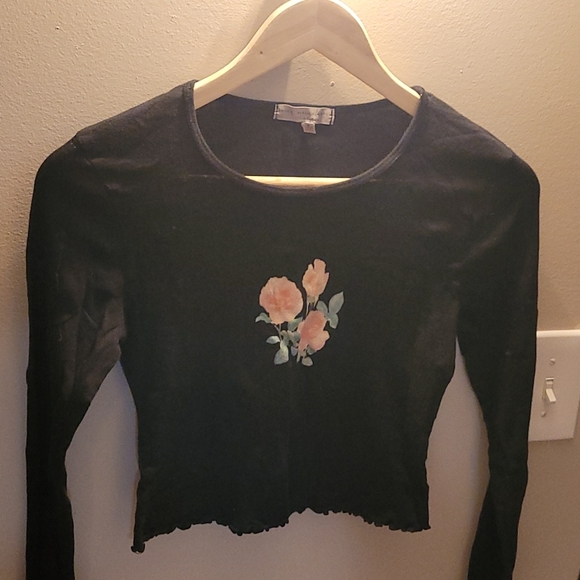 Truly Madly Deeply Size S black long sleeve crop top - Picture 2 of 5